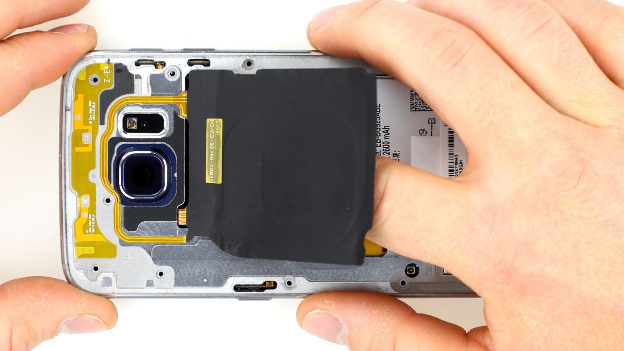 Samsung Galaxy S6 Edge Akku tauschen - Reparaturanleitung ...