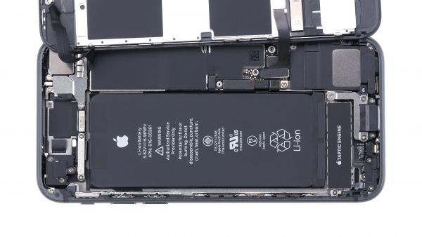 iPhone SE (2. Generation) Akku tauschen - Reparaturanleitung | iDoc